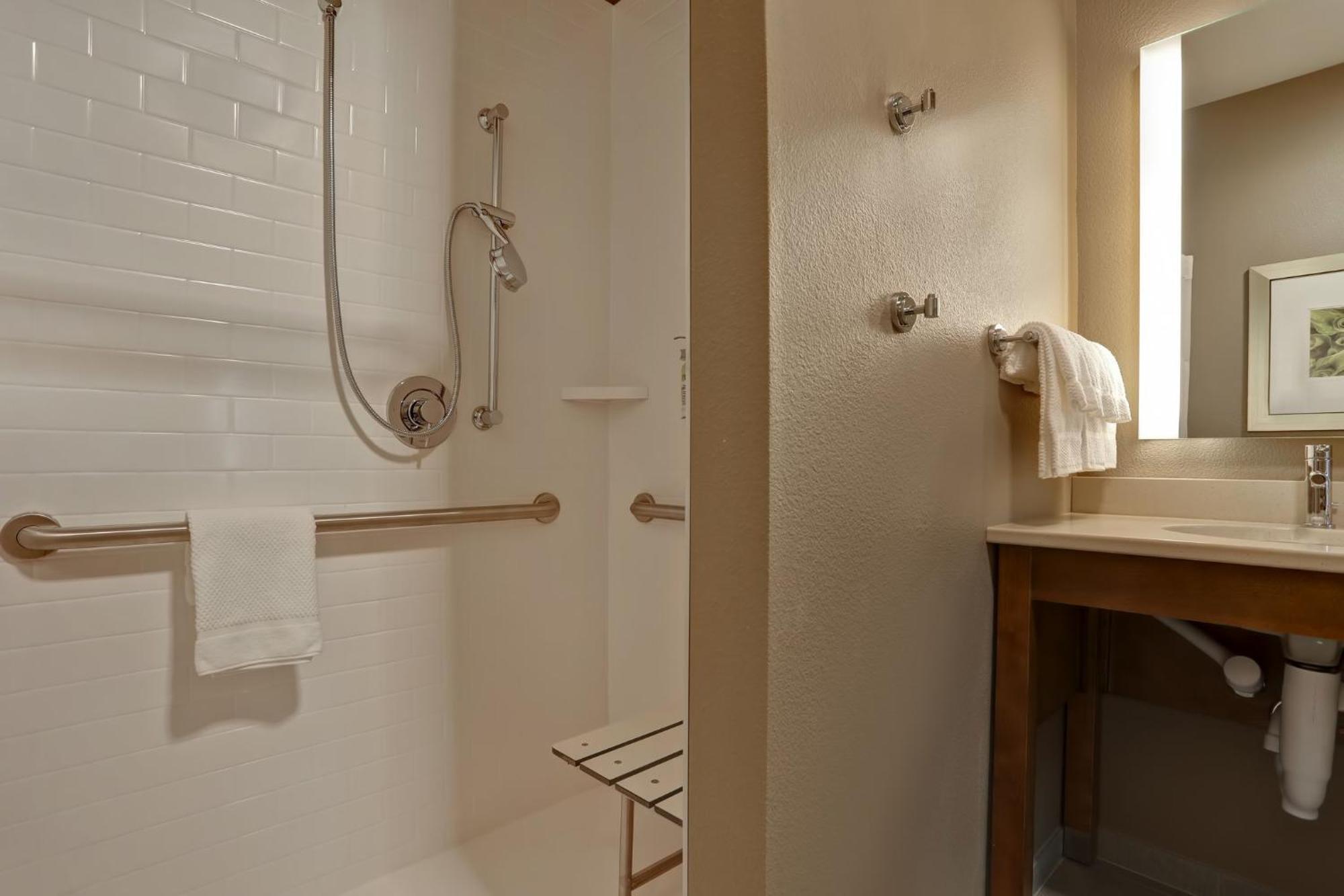 Staybridge Suites - Overland Park - Kansas City S By Ihg Ngoại thất bức ảnh